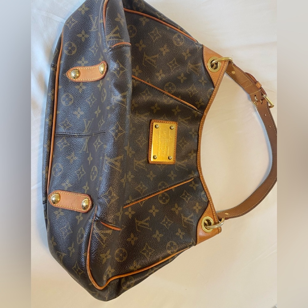 Louis Vuitton Galleria Authentic